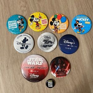 Lot of Disney Store, Mickey and Star Wars Buttons